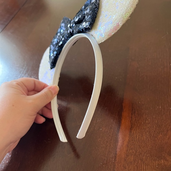 White Disney Mouse Ears with Sequins and Navy Bow, Never Worn - Picture 3 of 4